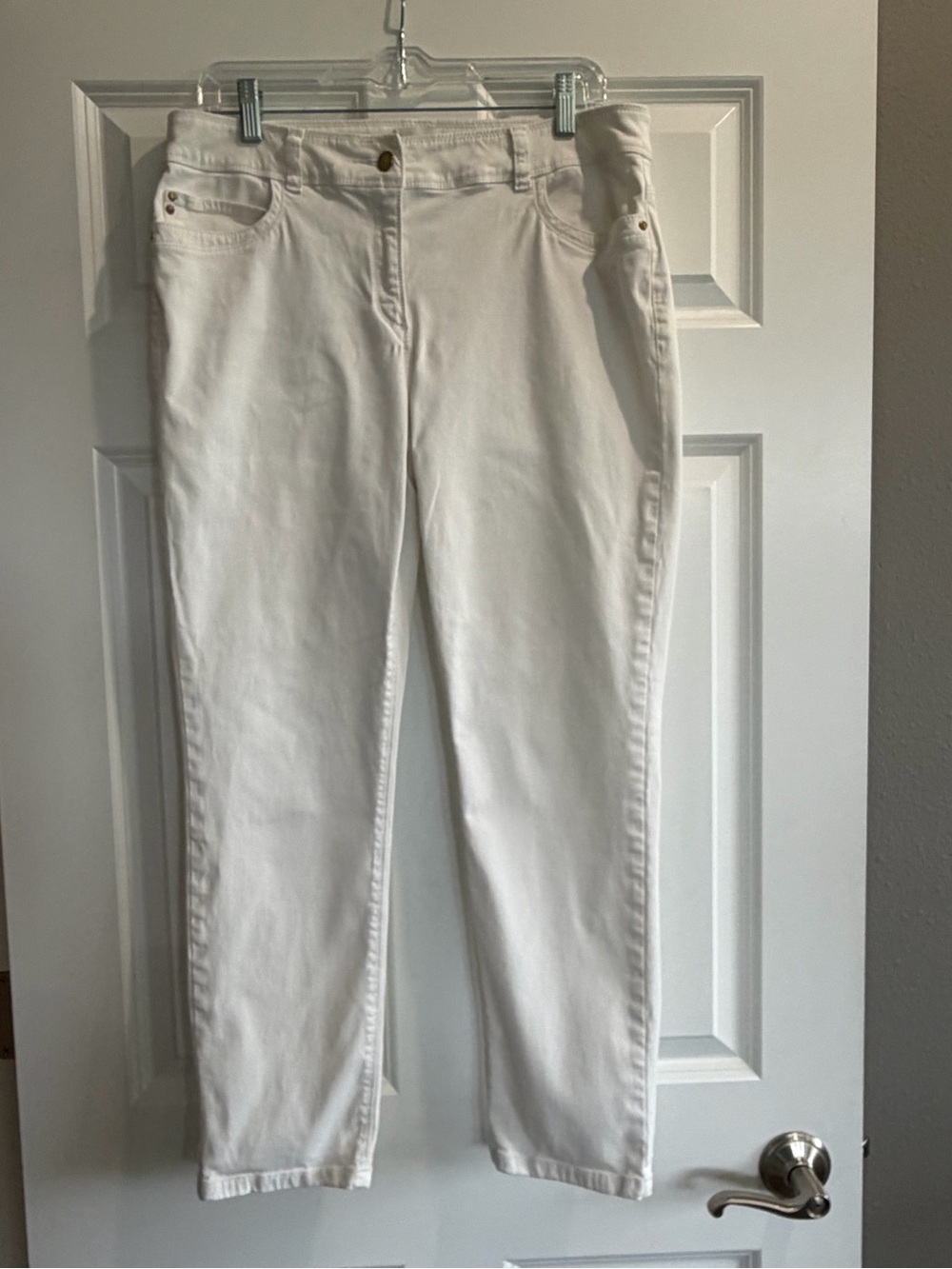 Chico's White Straight-Leg Stretch Jeans